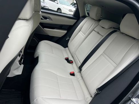 Used 2020 Land Rover Range Rover Velar R-Dynamic S image 21