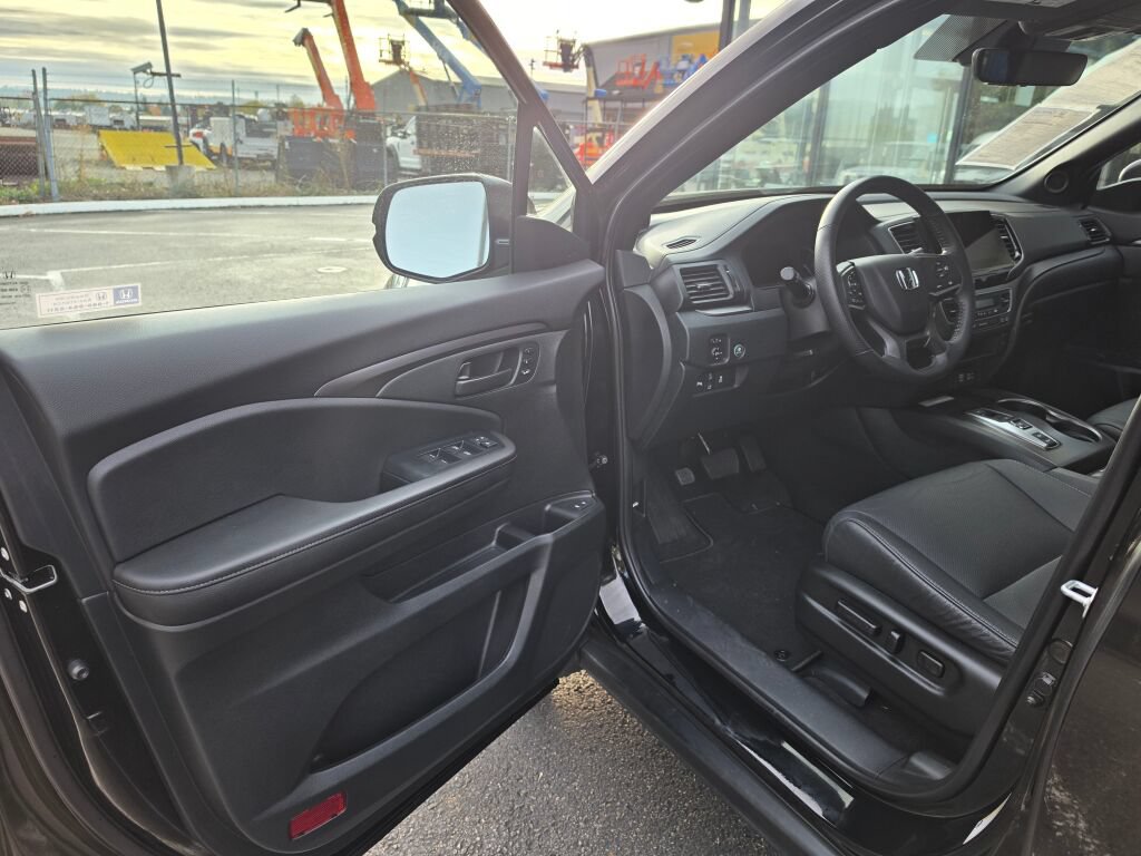 Certified 2023 Honda Passport EX-L image 19
