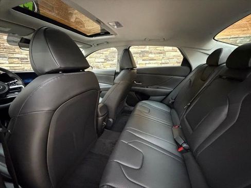 New 2026 Hyundai Elantra Limited FWD image 17
