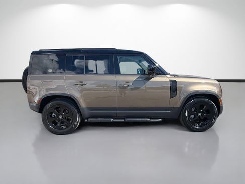 Used 2025 Land Rover Defender 110 S AWD/4WD image 6