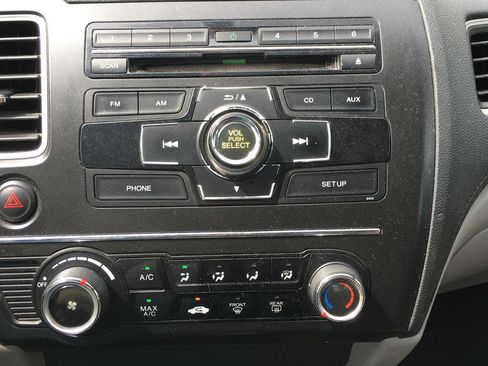 Used 2014 Honda Civic LX image 10