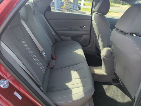 Used 2023 Hyundai Elantra SEL FWD image 31