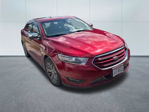 Used 2018 Ford Taurus Limited FWD image 5