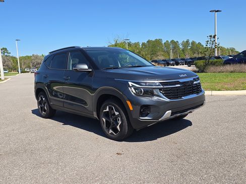 New 2026 Kia Seltos S AWD/4WD image 2