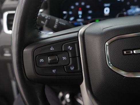 Used 2023 GMC Yukon Denali w/ Denali Reserve Package image 30