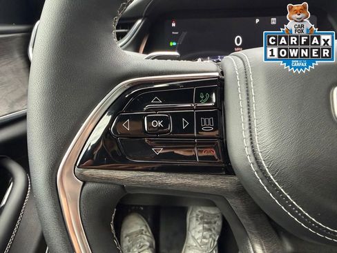 Used 2024 Jeep Grand Cherokee Overland w/ Trailer Tow Package image 15