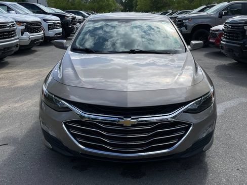 Used 2023 Chevrolet Malibu LT FWD image 2