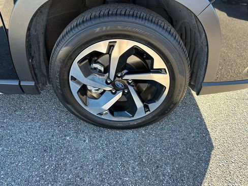 Used 2023 Subaru Forester Touring image 4