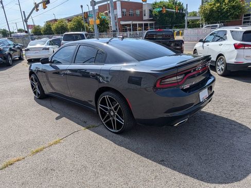 Used 2019 Dodge Charger SXT image 8