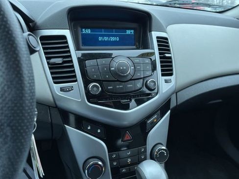 Used 2014 Chevrolet Cruze LS image 13