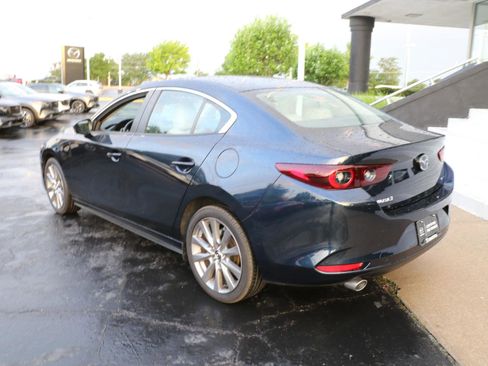 Used 2025 MAZDA MAZDA3 s FWD image 3
