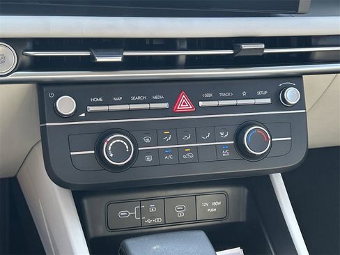 New 2026 Hyundai Tucson SE image 23