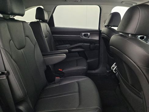 Used 2022 Kia Sorento SX image 19