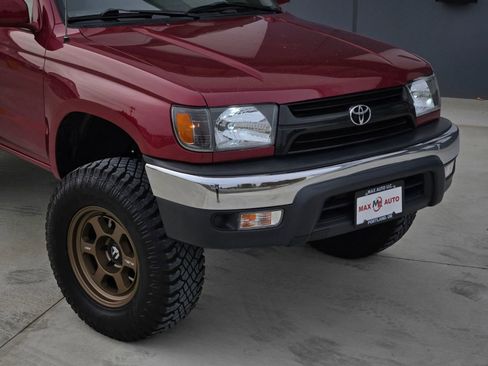 Used 2000 Toyota 4Runner SR5 image 37