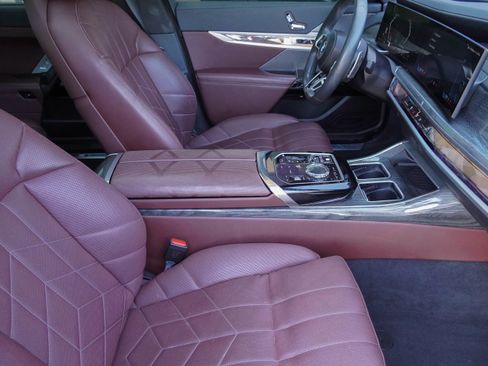 Certified 2023 BMW 740i RWD image 13