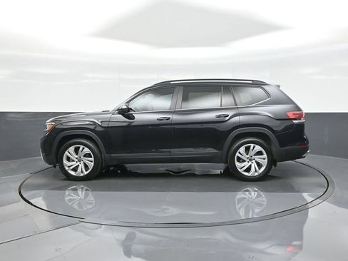 Used 2023 Volkswagen Atlas SE w/ Panoramic Sunroof Package FWD image 4