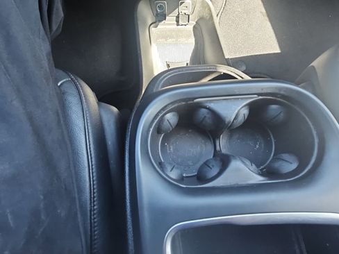 Used 2020 Chrysler Pacifica Touring-L Plus w/ S Appearance Package image 19