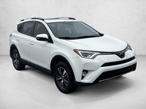Used 2018 Toyota RAV4 XLE image 3