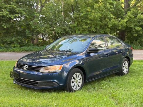 Used 2013 Volkswagen Jetta S FWD image 3