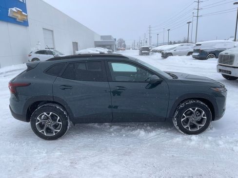 New 2026 Chevrolet Trax LT w/ LT Convenience Package image 8