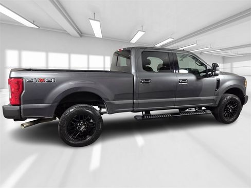 Used 2019 Ford F250 Lariat image 8