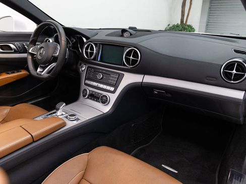 Used 2017 Mercedes-Benz SL 450 image 12