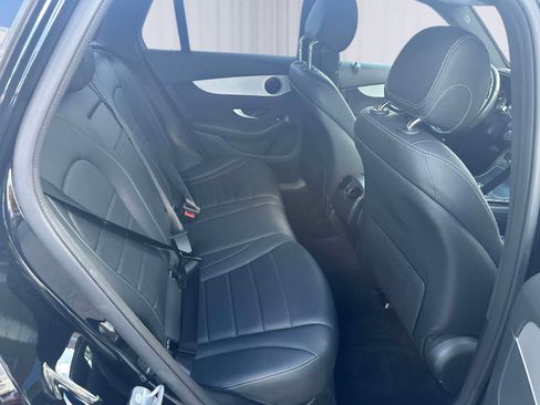 Used 2019 Mercedes-Benz GLC 300 4MATIC image 9