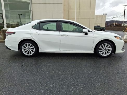 Certified 2022 Toyota Camry LE image 12