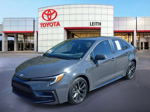 Used 2023 Toyota Corolla SE image 1