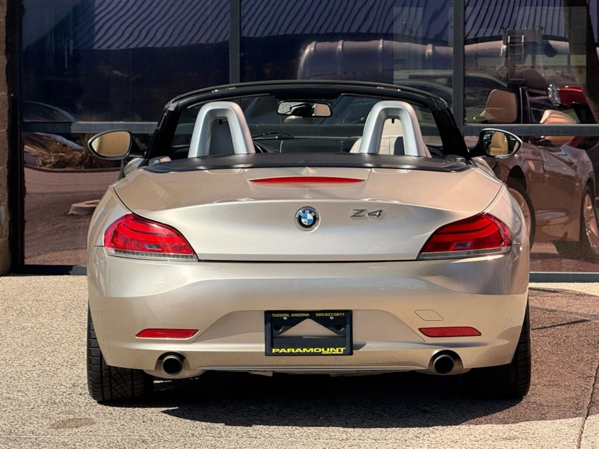 Used 2011 BMW Z4 sDrive35i RWD image 17