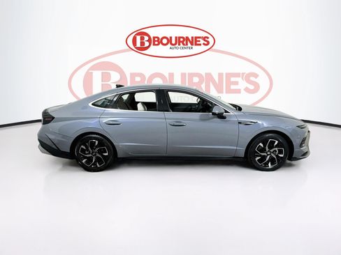 Used 2025 Hyundai Sonata SEL FWD image 10