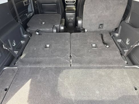 Used 2024 Ford Explorer XLT w/ Equipment Group 202A AWD/4WD image 16