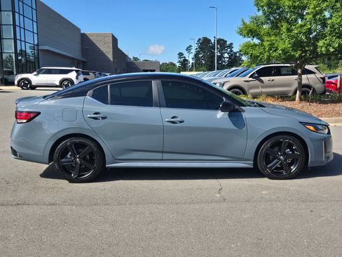 Used 2024 Nissan Sentra SR FWD image 8