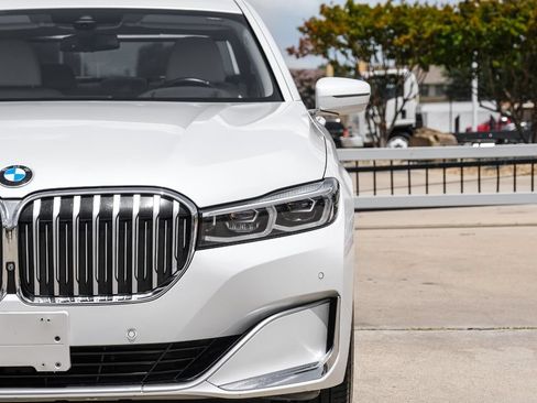 Used 2020 BMW 740i w/ Premium Package RWD image 62