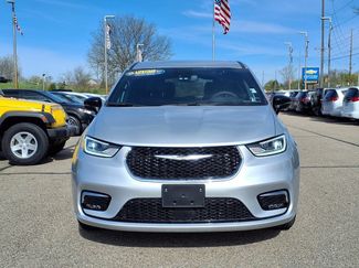 Used 2026 Chrysler Pacifica Select FWD video 2