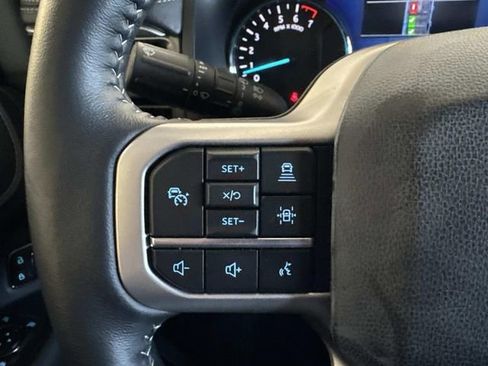 Used 2024 Ford Expedition XLT image 19