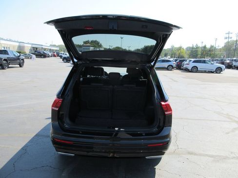 Used 2019 Volkswagen Tiguan SEL Premium R-Line FWD image 8