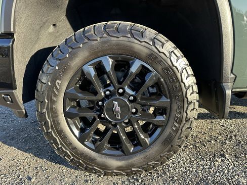 Used 2025 Chevrolet Silverado 2500 LT w/ Trail Boss Package image 12