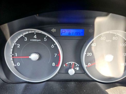 Used 2011 Hyundai Accent GS image 23