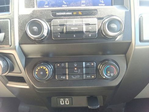 Used 2020 Ford F150 XLT w/ Equipment Group 301A Mid RWD image 28