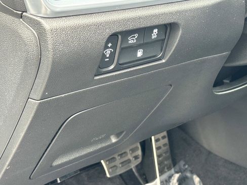 Used 2025 Kia Sorento SX Prestige image 11