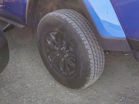 Certified 2023 Jeep Gladiator Sport image 17