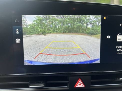 Used 2025 Hyundai Elantra SEL FWD image 20