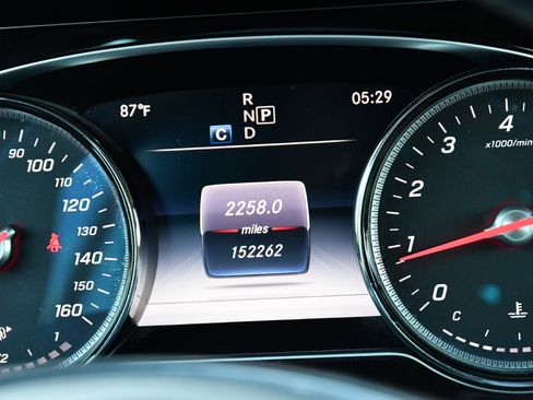 Used 2017 Mercedes-Benz E 300 image 12