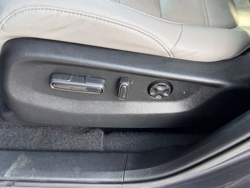 Used 2020 Honda CR-V Touring image 26