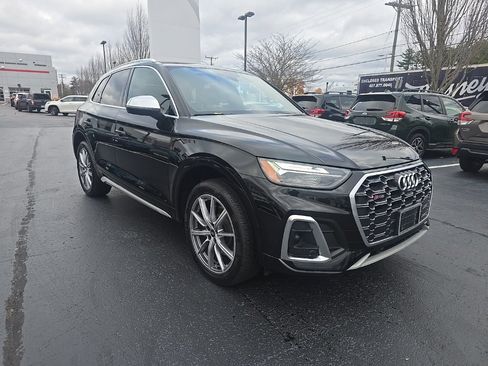 Used 2023 Audi SQ5 Premium Plus w/ Premium Plus Package image 11