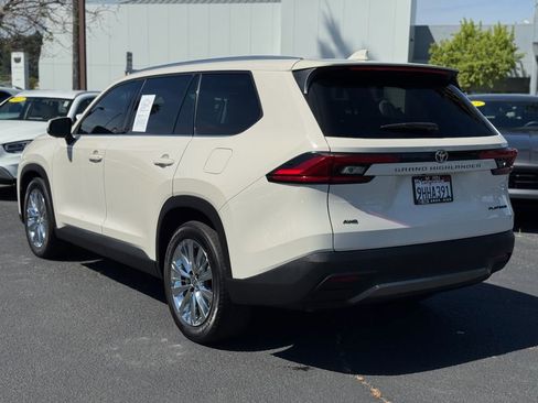 Used 2024 Toyota Grand Highlander Platinum image 6