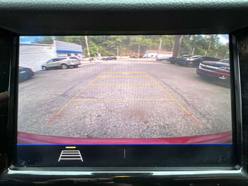Used 2021 Chevrolet Trax LT w/ Sport Edition image 14