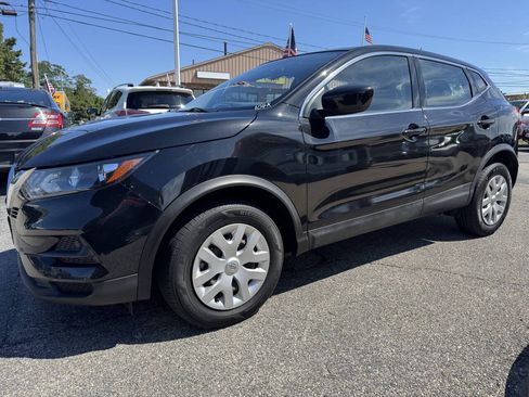 Used 2020 Nissan Rogue Sport S AWD/4WD image 3
