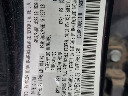 Used 2019 Toyota Yaris L image 4